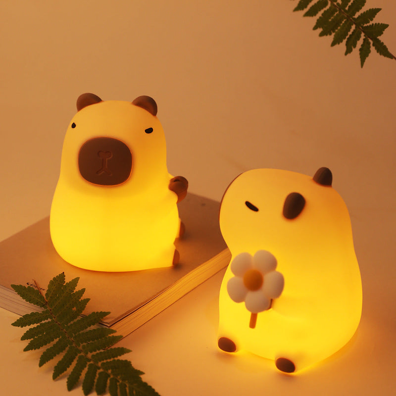 CapyGlow - Sød LED-natlampe med blød varm glød og charmerende Capybara-design