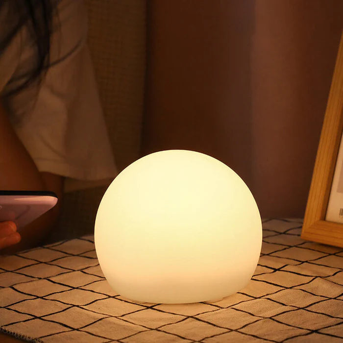 LumoForm – Geometrisk-formet LED-bordlampe med fjernbetjening og stemningsindstillinger