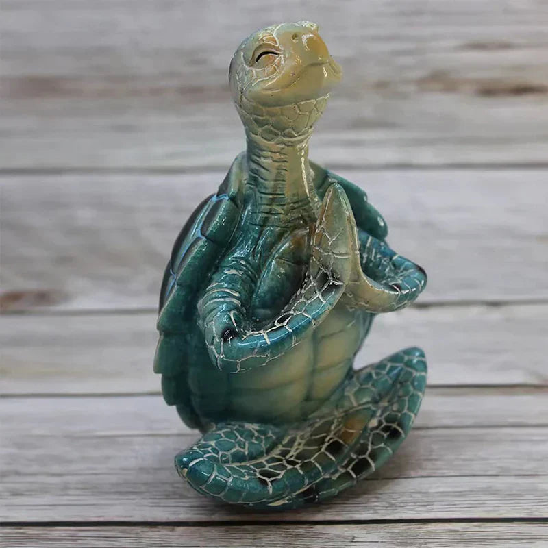 TranquilTurtle – Dekorativ skildpaddefigur i bedende stilling med detaljeret skaldesign