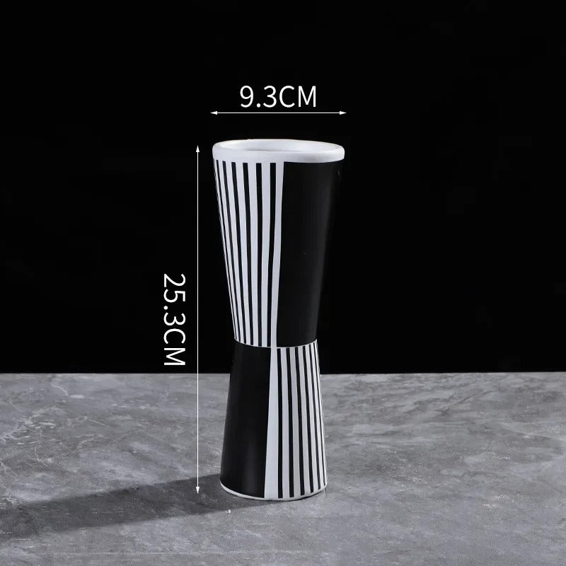 FormaVase – Moderne geometrisk vase med unikt design til boligindretning