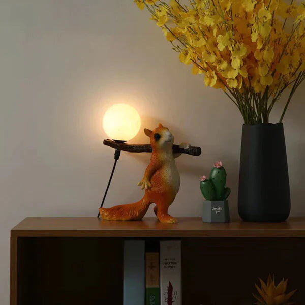 Squirrel Glow - Charmerende egernlampe til at oplyse dit hjem