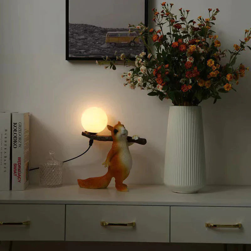 Squirrel Glow - Charmerende egernlampe til at oplyse dit hjem