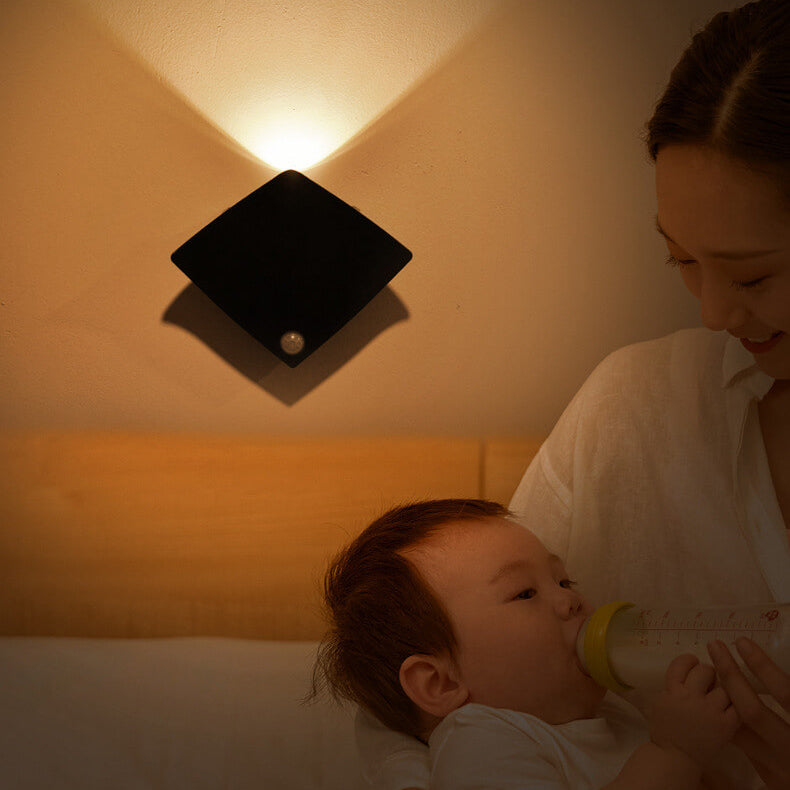 RayGlow – Moderne Rokkeformet LED Væglampe
