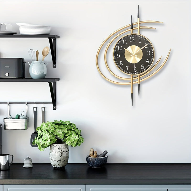 StellarArc – Stille, kunstnerisk vægur med skulpturelt design i sort og guld