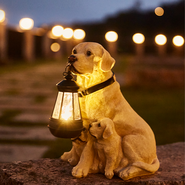 PuppyGlow –Solar Lanterne Med Playful Hundestatue til Udendørs Charme