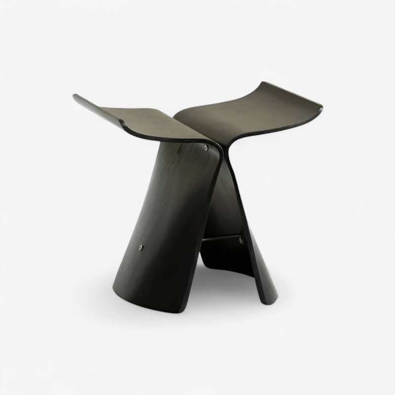 FloraSeat – Håndlavet dekorativ skammel med sommerfugleform