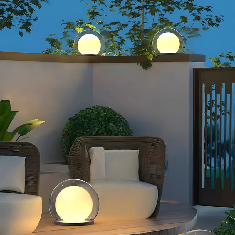 ZenGlobe – Udendørslampe med dobbeltlagskugle og minimalistisk afrundet basedesign