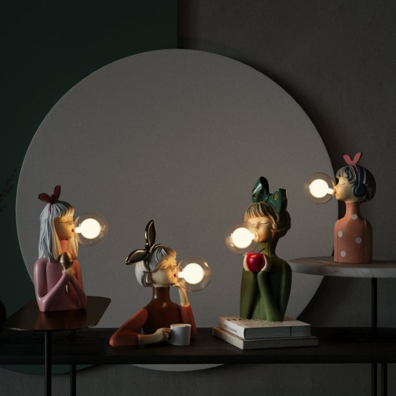 ArtisanGlow – Håndlavet bordlampe med figurdesign
