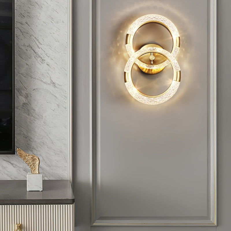 CrystalAura – Rund LED-væglampe med guldfinish