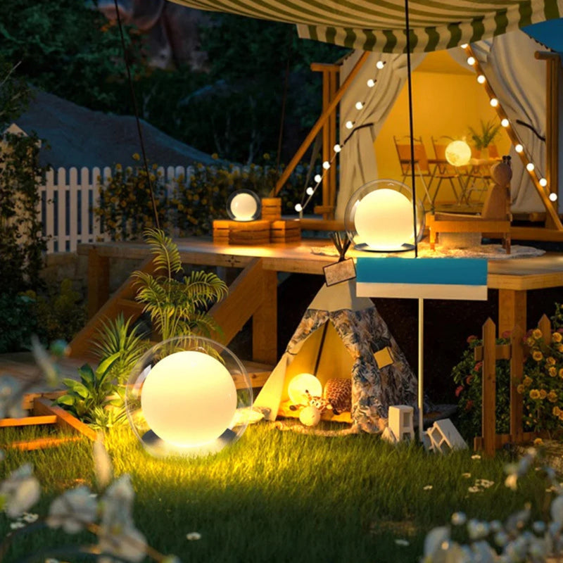 ZenGlobe – Udendørslampe med dobbeltlagskugle og minimalistisk afrundet basedesign