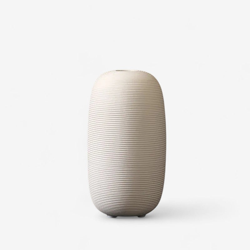 NordicForm – Keramisk vase med ren geometrisk form