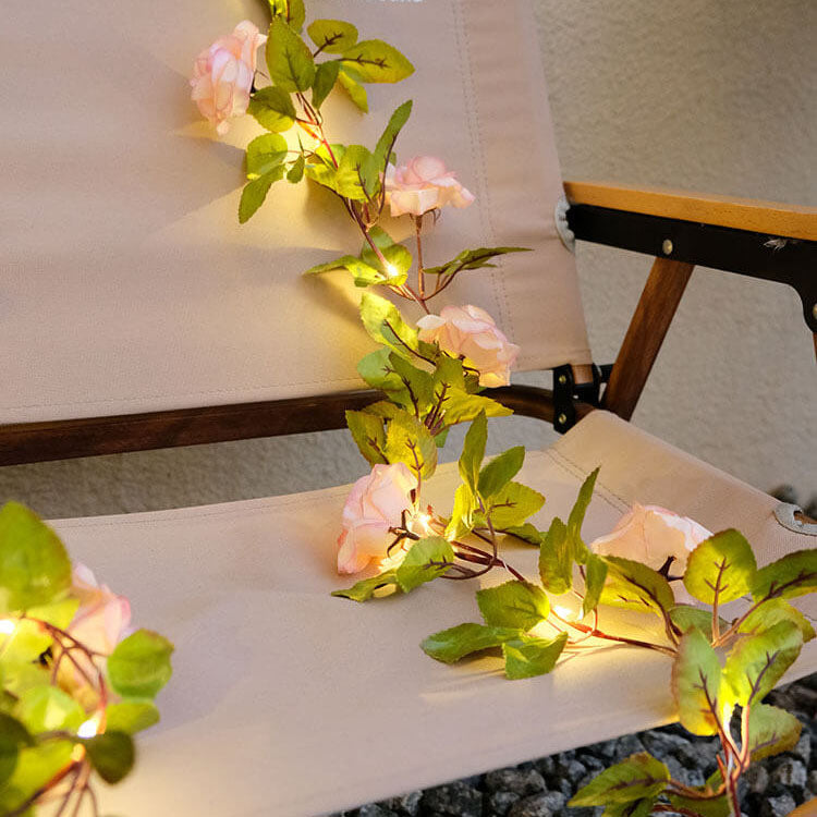 RoseGlow – Solcelledrevet Vandtæt LED Rosenguirlande til Udendørs Dekoration