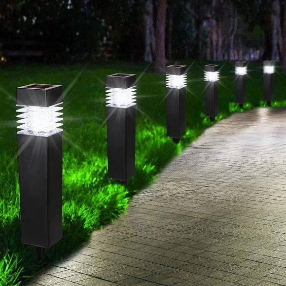 GlowPath - Solenergi LED lys til sikre og hyggelige haver | 1+1 Gratis