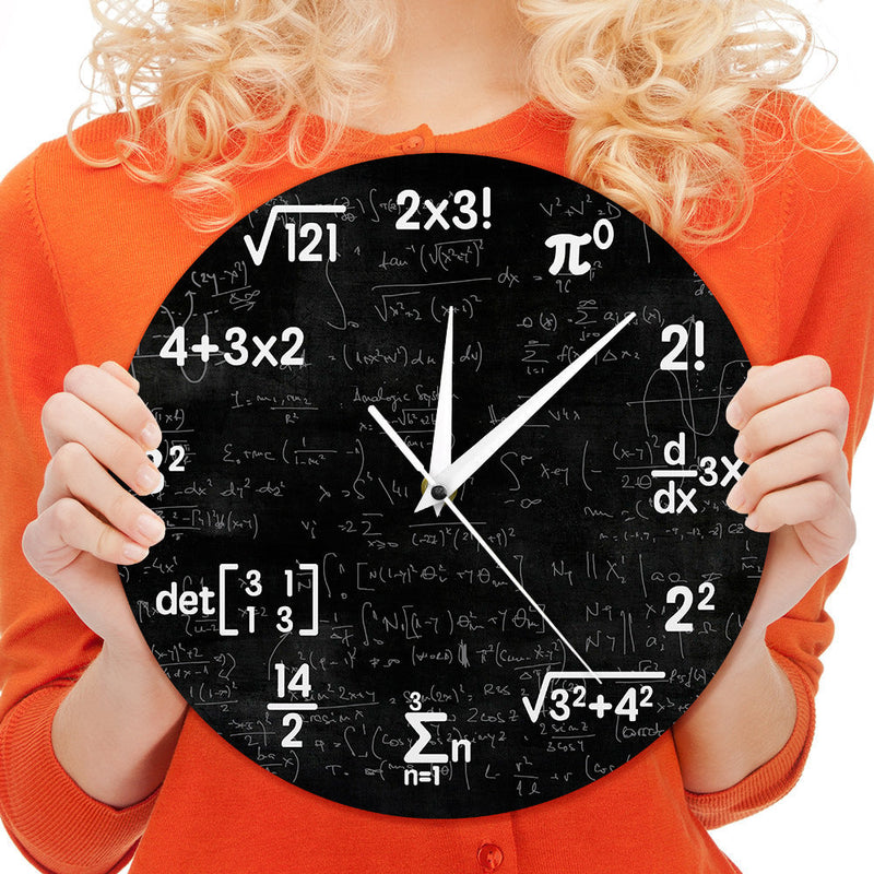 NuméraTime - Kreativt matematikvægur til matematikelskere
