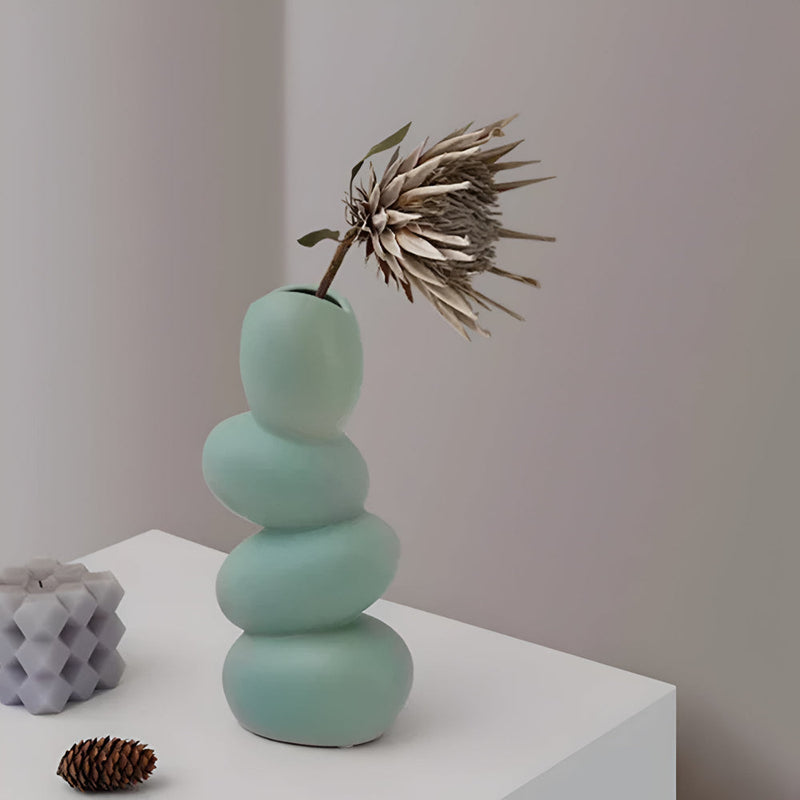 LunoForm – Moderne stor skulpturel vase med ægformet design