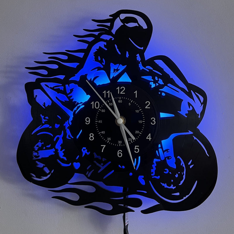 MotoGlow - Motorcykelinspireret væglampe med lydløs præcision