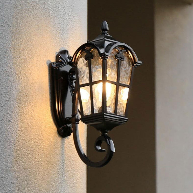 LanternGlow – Retro udendørs væglampe med glasplader