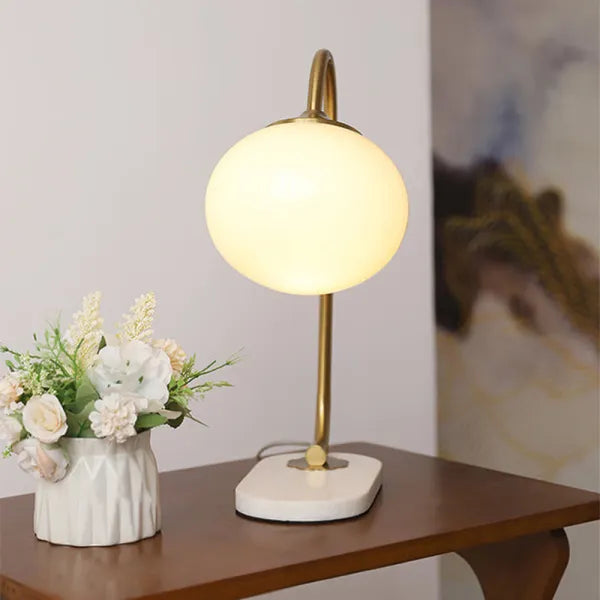MallowGlow - Moderne bordlampe i skumfidusform til hyggelig belysning