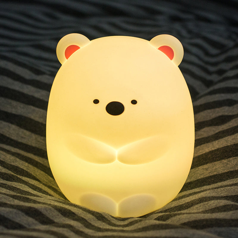 CuddleBear – Natlampe med blød glød og isbjørn til børneværelser