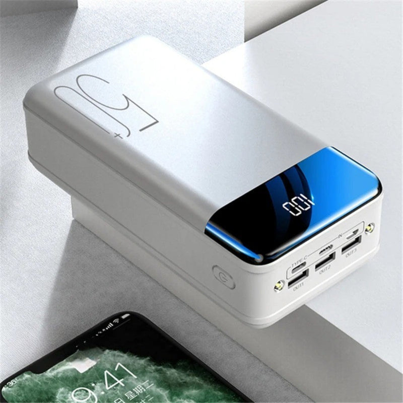 ChargeMax – Ultra Kapacitet Power Bank med Triple Input og Output til Flere Enheder