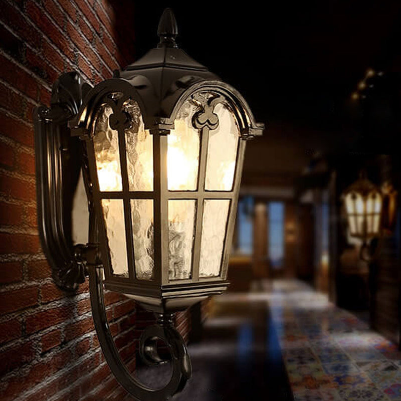 LanternGlow – Retro udendørs væglampe med glasplader