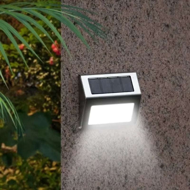 SunGlow - LED Havelampe med Solcelledesign