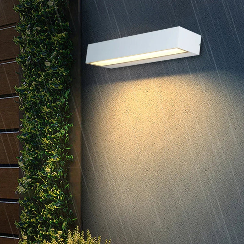 LumaShield - LED Væglampe med Vandtæt Design