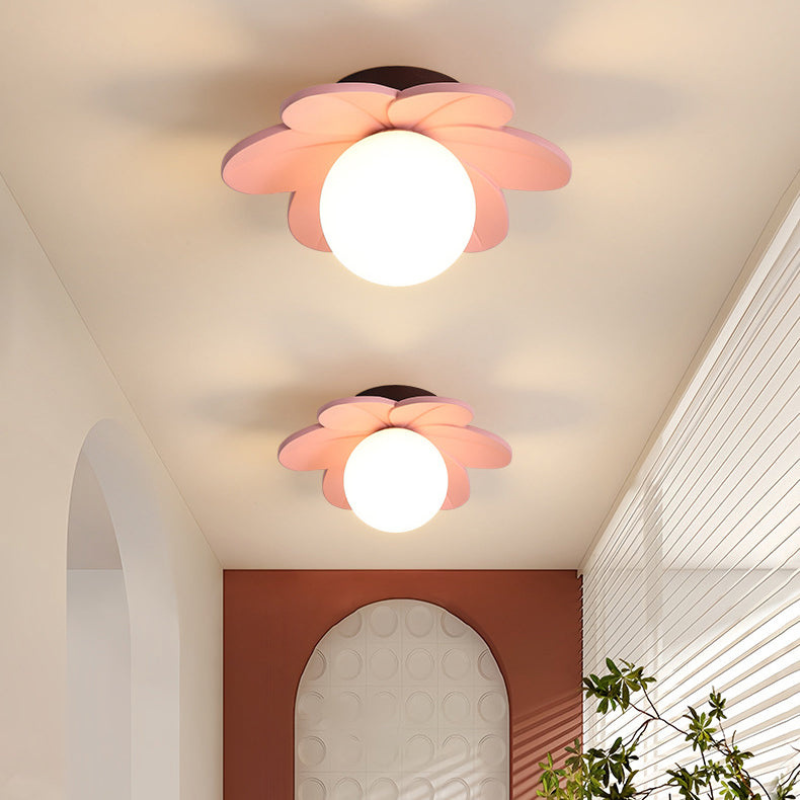 FloraOrb – Nordisk Blomster Kugle Semi-Flush Loftlampe