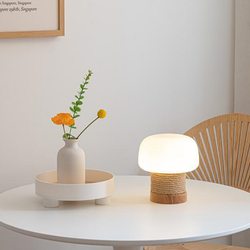 MushLume – Japansk Egetræ Svampebordlampe