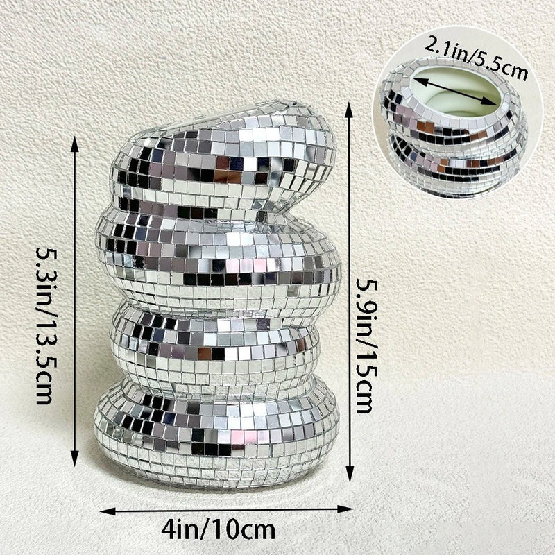 RetroTwist -  Disco vasen med retrospejldesign og moderne flair til iøjnefaldende boligindretning