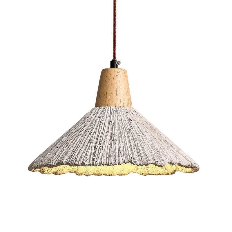 TerraGlow – Tekstureret konisk pendellampe med trædetalje