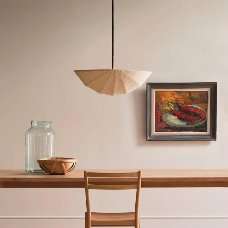 CalmaGlow – Elegant loftslampe med tidløs stil og beroligende belysning