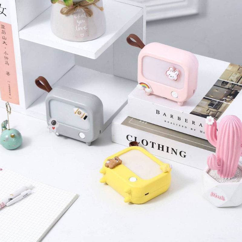 RetroView – Mini TV USB LED Natlampe