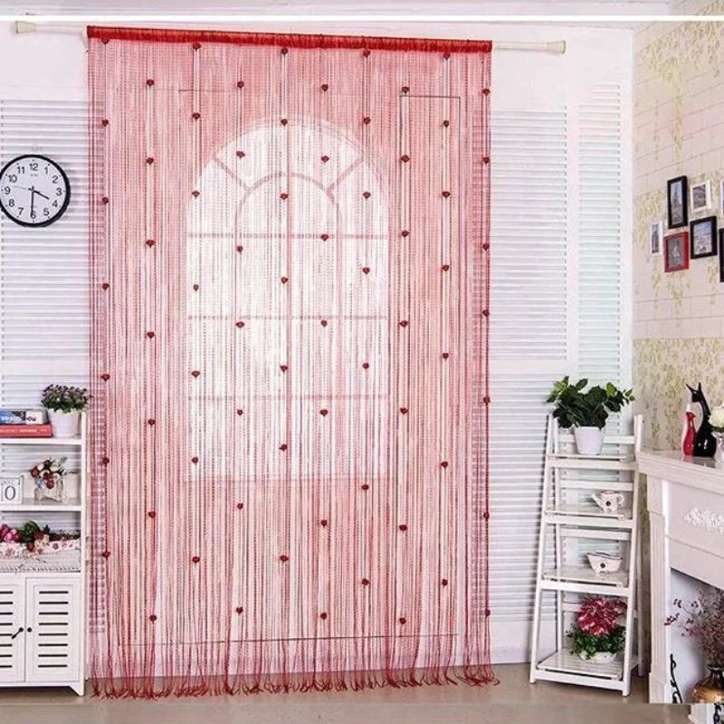 BloomDrape - Dørgardin med blomster og trådophængningsdesign