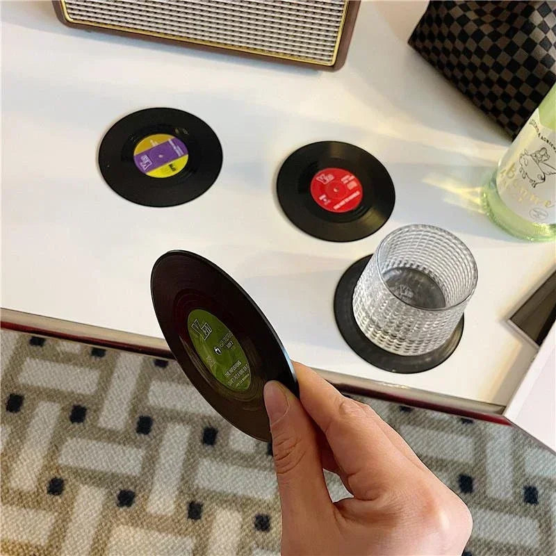 SpinSet – Retro musikinspireret bordskåner med skridsikker bund