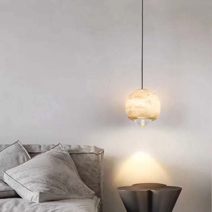 LuxeGlow – Nordic Globe pendel med LED-pærefod