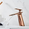 AquaFlow – Moderne vandfaldsarmatur med enkeltgrebsdesign