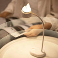 LumoKitty – LED-bordlampe med katteøre-design og blødt læselys