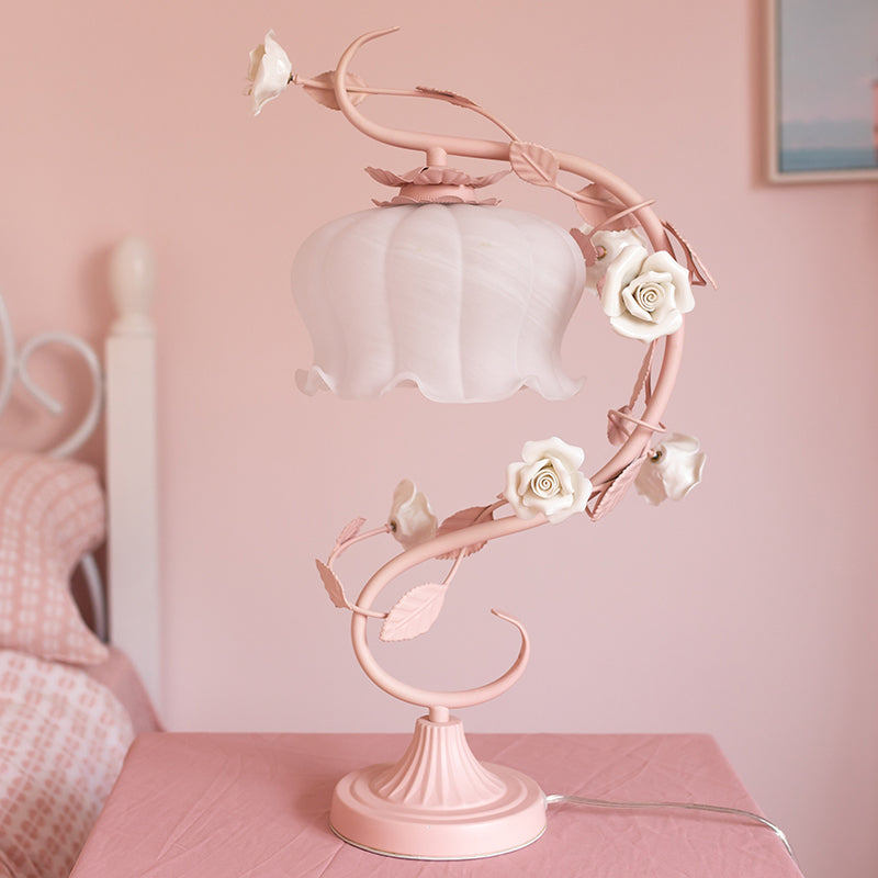 GlowPetal - Elegant blomsterlampe med blidt glødende lys