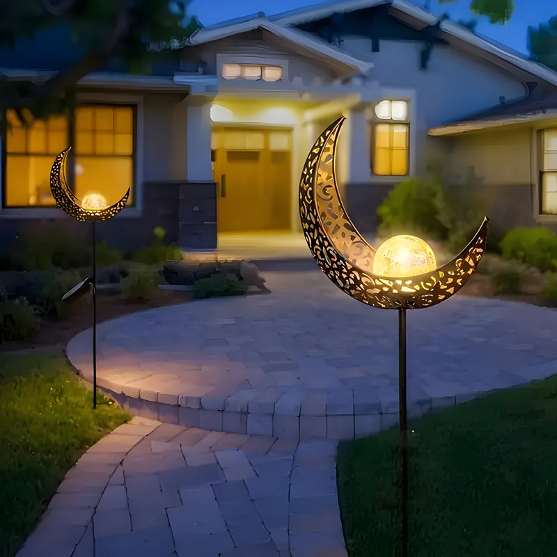 LumiGrove - Dekorativ solcelledrevet havelampe med elegant månedesign og glødende charme