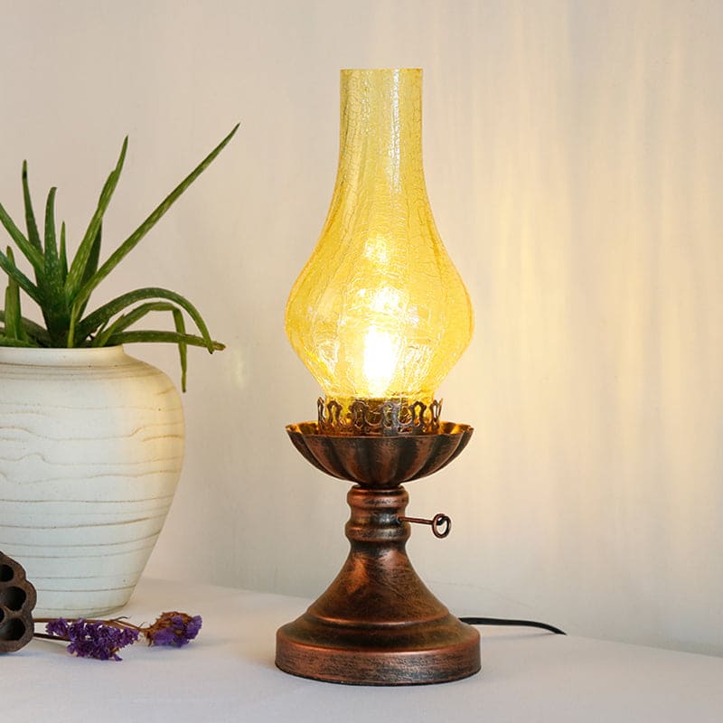 RetroGlow - Vintage inspireret sengelampe med krakeleret glasskærm og neutral base