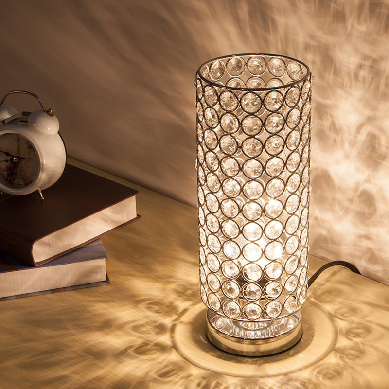 LustraGlow - Slank krystalbordlampe med forkromet finish og blød, varm glød