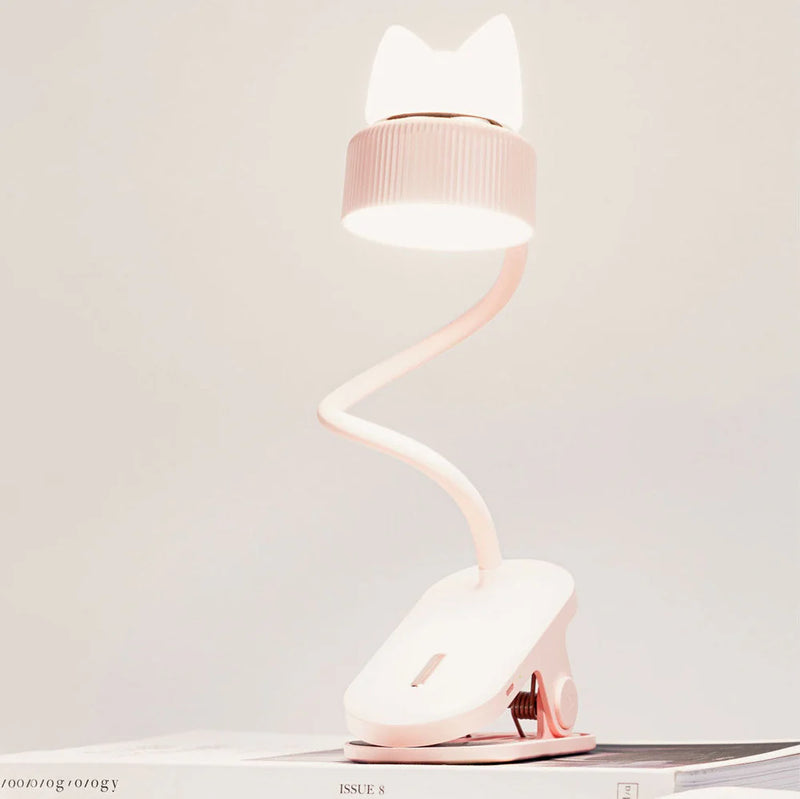 LumoKitty – LED-bordlampe med katteøre-design og blødt læselys