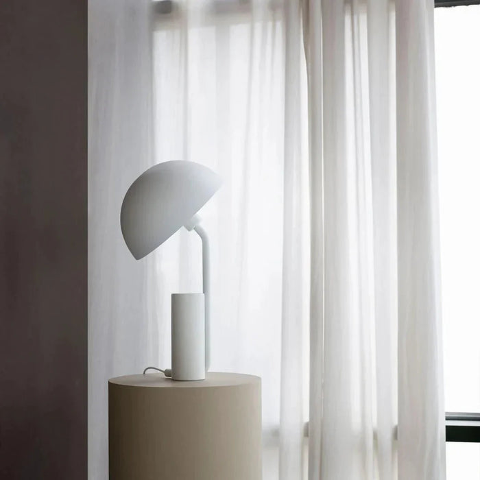 LumaCap – Justerbar bordlampe med legende design