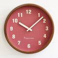 TimelessWood – Moderne Vægur med Klare Tal og Elegant Rammedesign