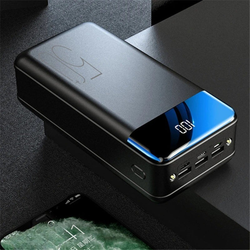 ChargeMax – Ultra Kapacitet Power Bank med Triple Input og Output til Flere Enheder