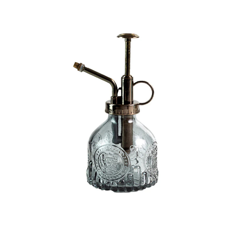 MistEase – Vintage Design Sprayflaske med Pumpe til brug i hjemmet og haven