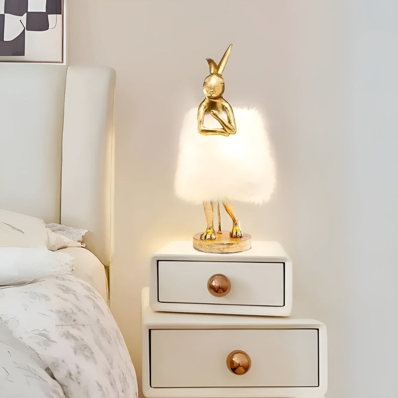 FluffRabbit – Bordlampe med kaninmotiv, bløde fjer og varmt lys