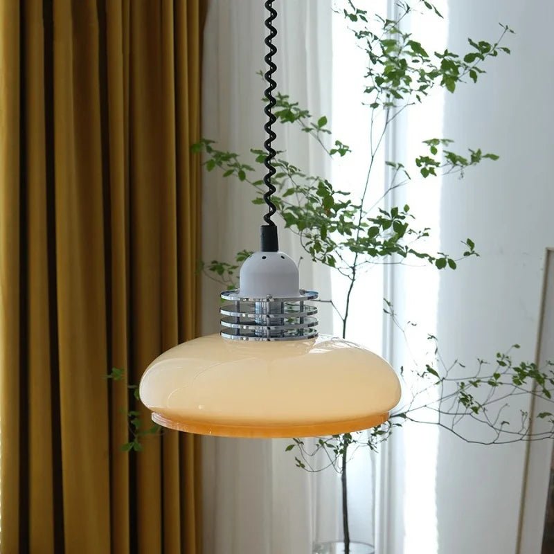 AuraGlow – Vintage-inspireret pendellampe med kunstnerisk