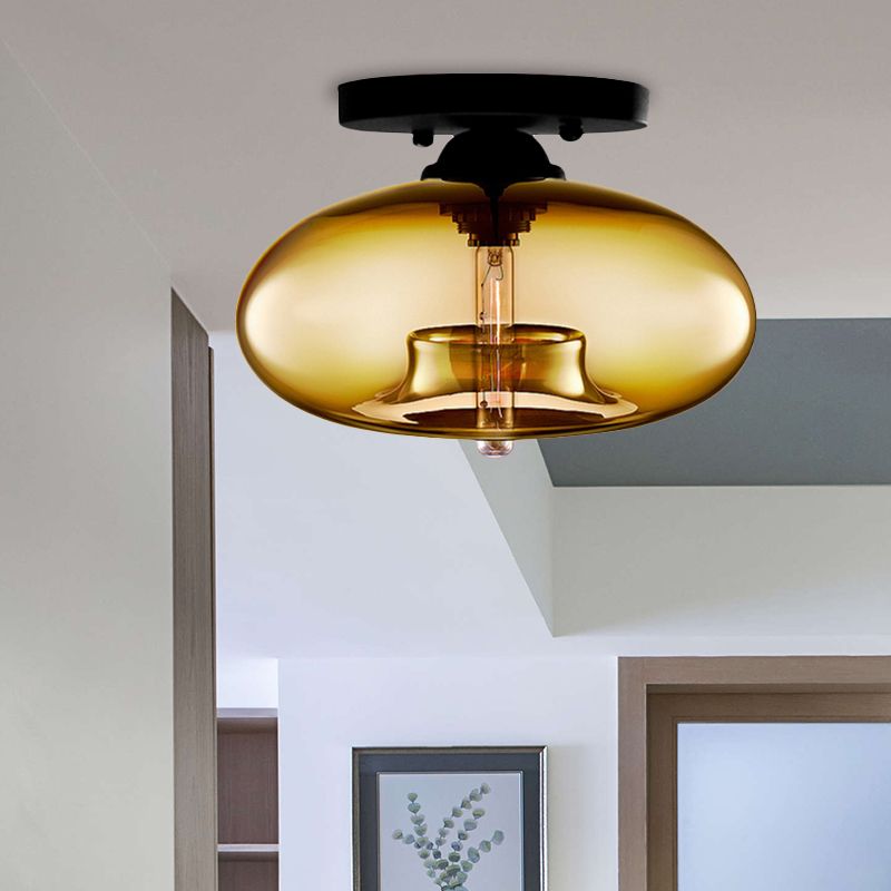 GarnetGlow - Loftslampe med Markant Rød Glaskuppel og Varm Indbydende Belysning